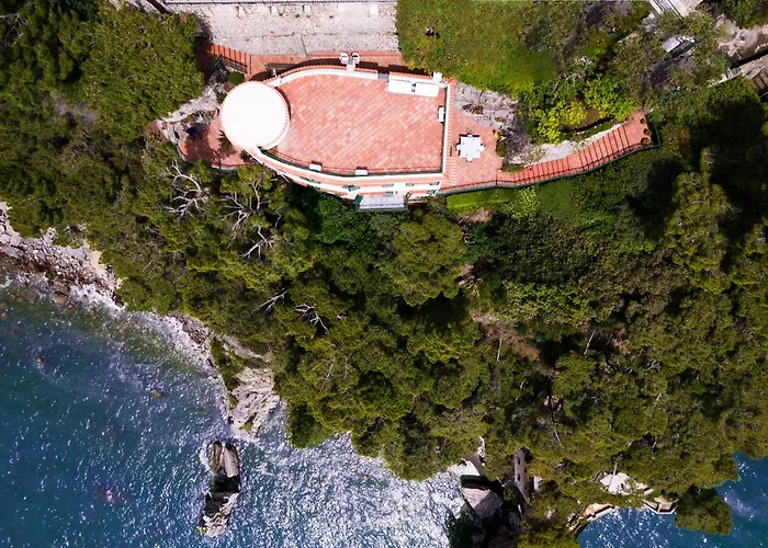 Anna Maria 波西塔諾